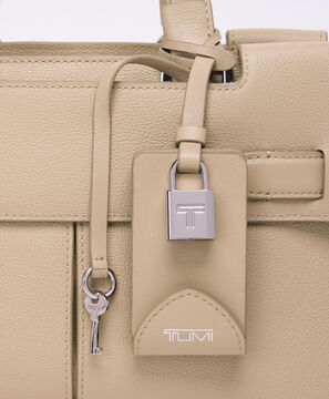 Agent Tote Klein
