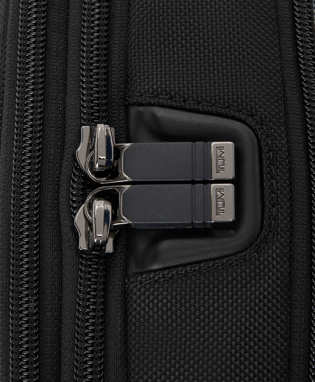 ALPHA Pochette