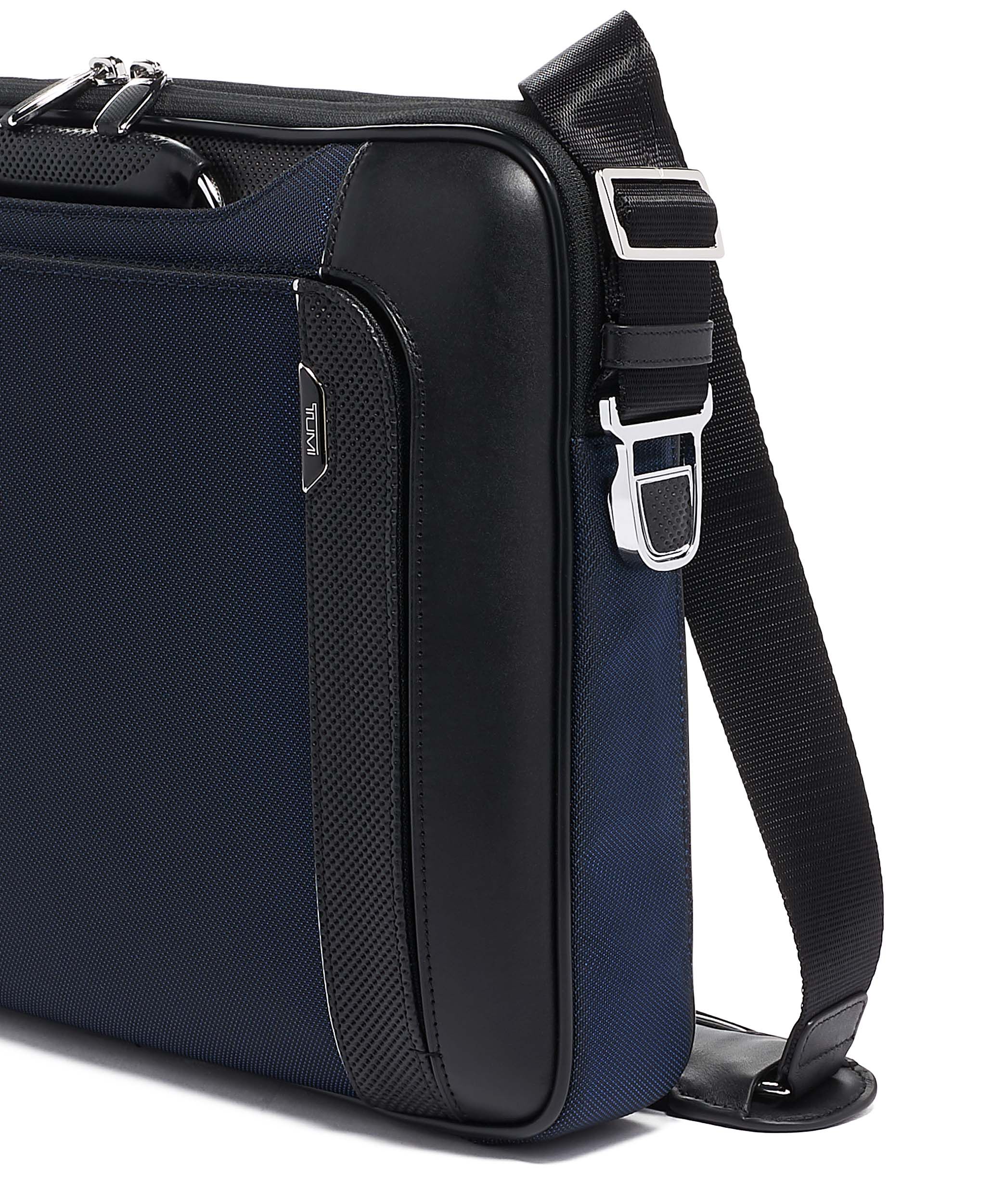 tumi slim messenger bag